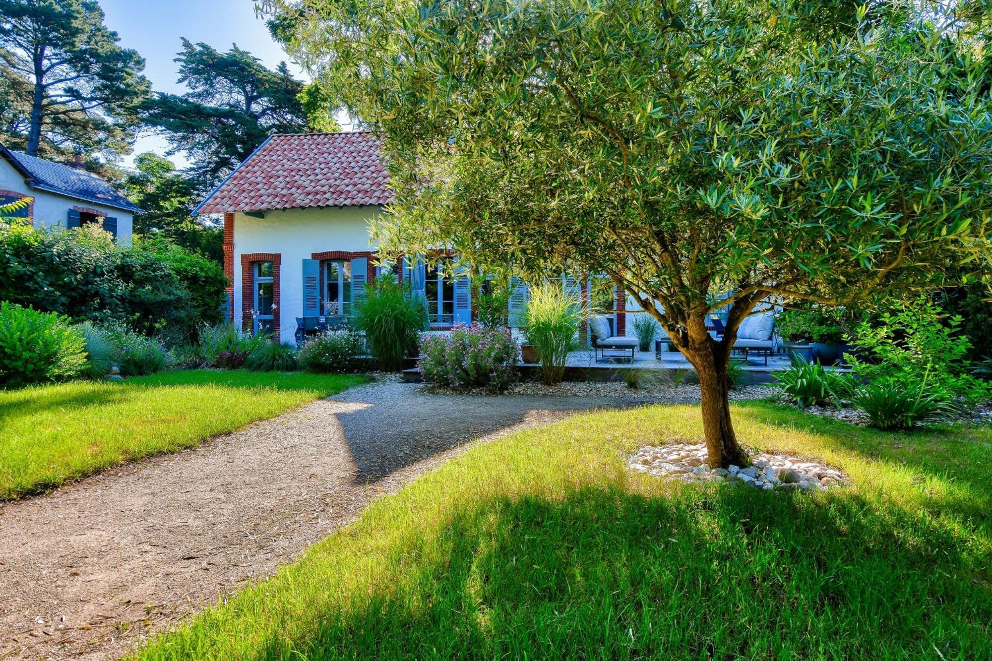 Villa Traditionnelle Pour 8 - 550M De La Plage Ноармутие-ан-л'Ил Екстериор снимка